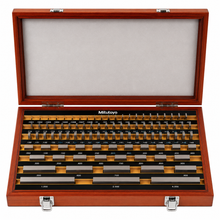 Mitutoyo 81-piece Grade 0 rectangular steel gage block set, part number 516-902-26, in solid wooden case